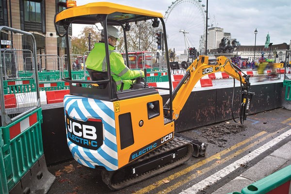 JCB電(dian)動(dòng)小(xiǎo)挖19C-1E首秀2019 Executive Hire展(zhan)